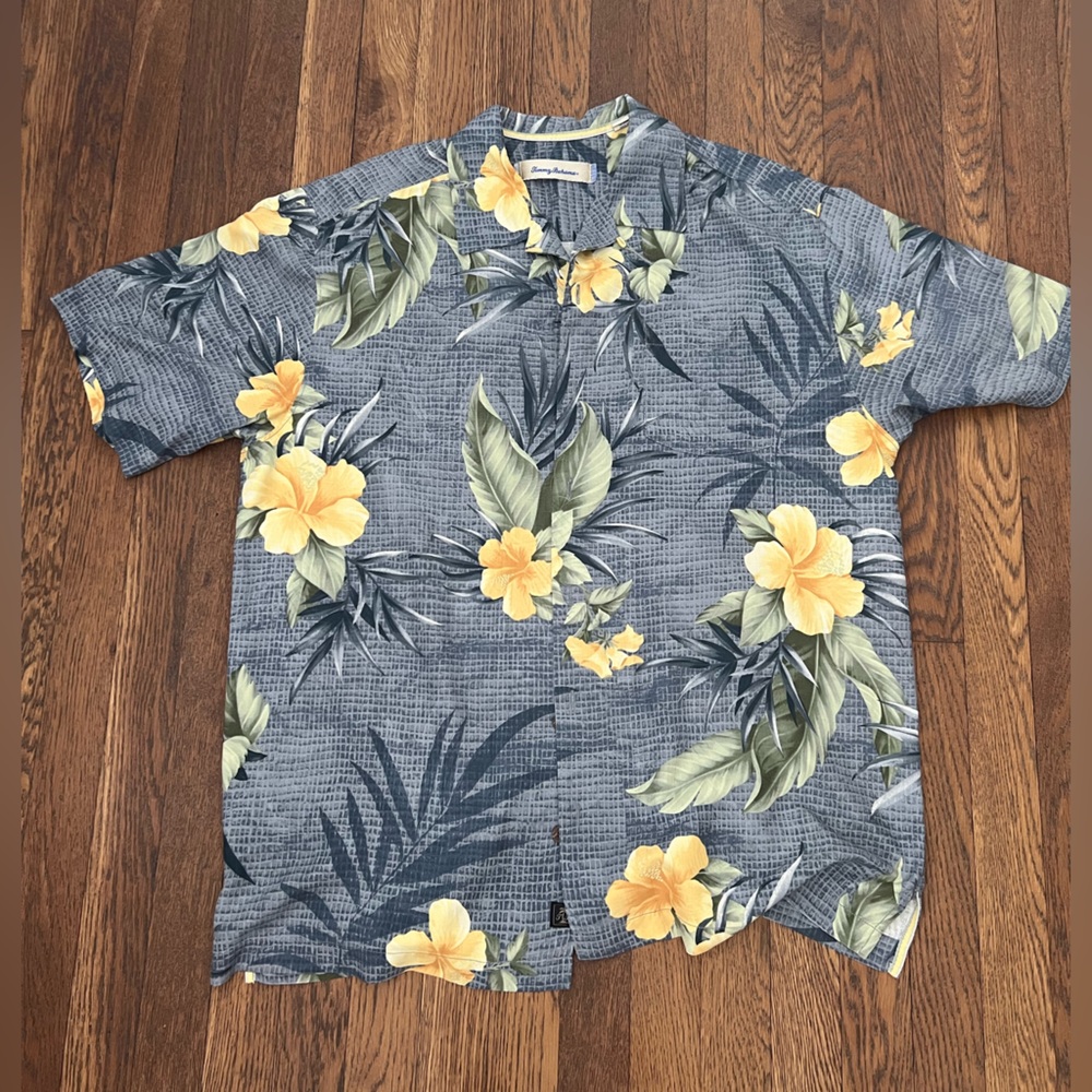 Men’s Tommy Bahamas island dress shirt size XL